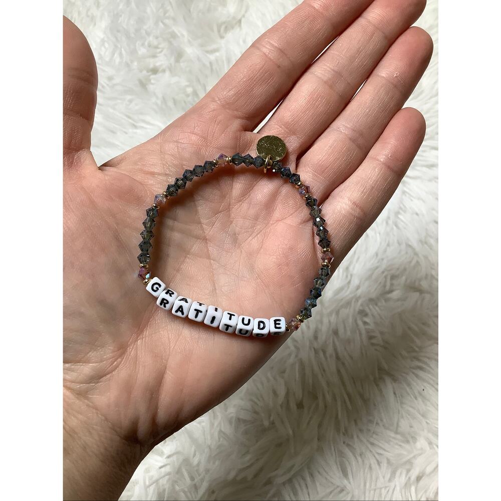 Little Words Project GRATITUDE Crystal Beaded Charm Stretch Bracelet Y2K C2-33 - Picture 2 of 6